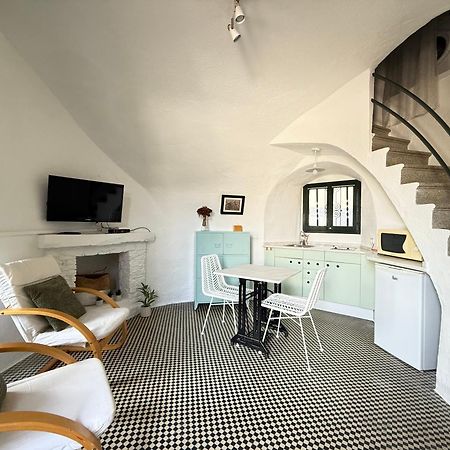 Agi Torre Quimeta Apartments Roses Exterior photo